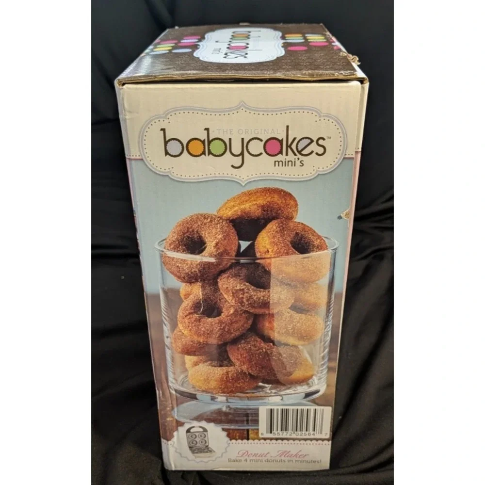Babycakes mini's White Ceramic Coated Donut Maker Sprinkle with‎ Love